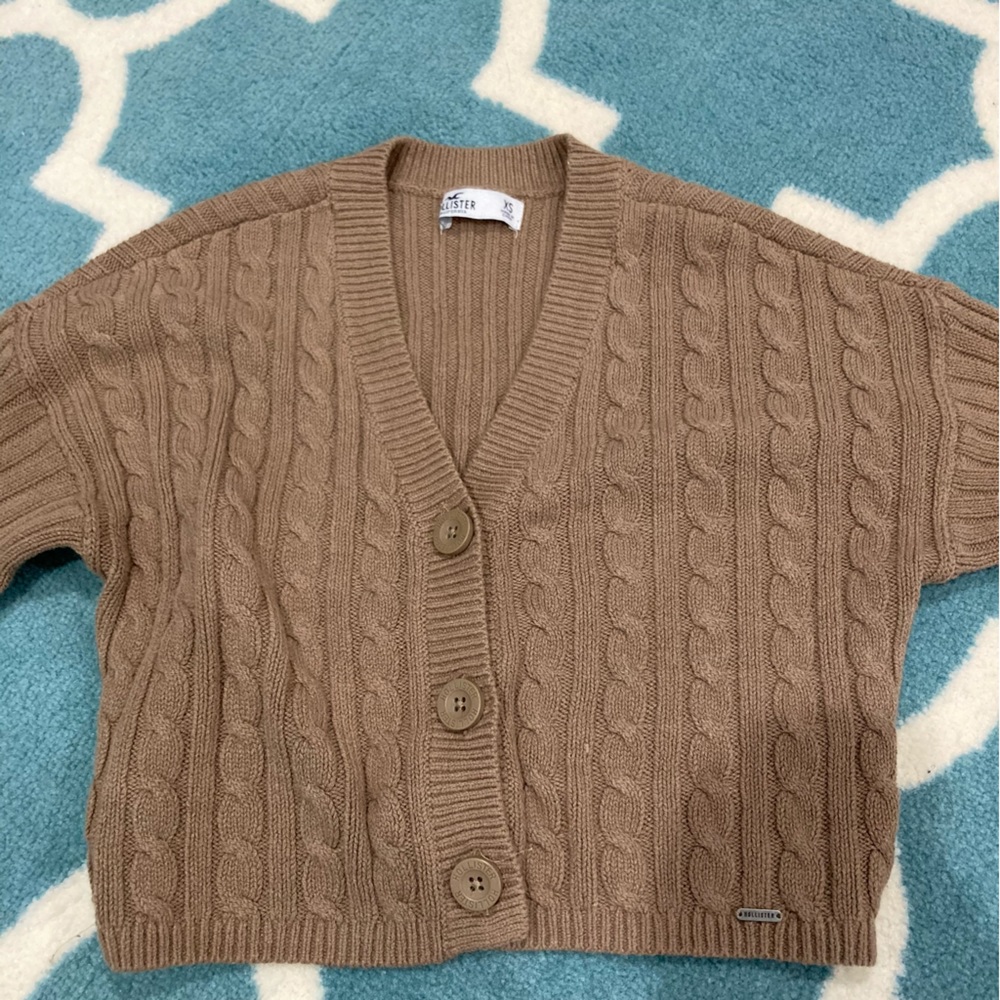 HOLLISTER brown cropped cardigan